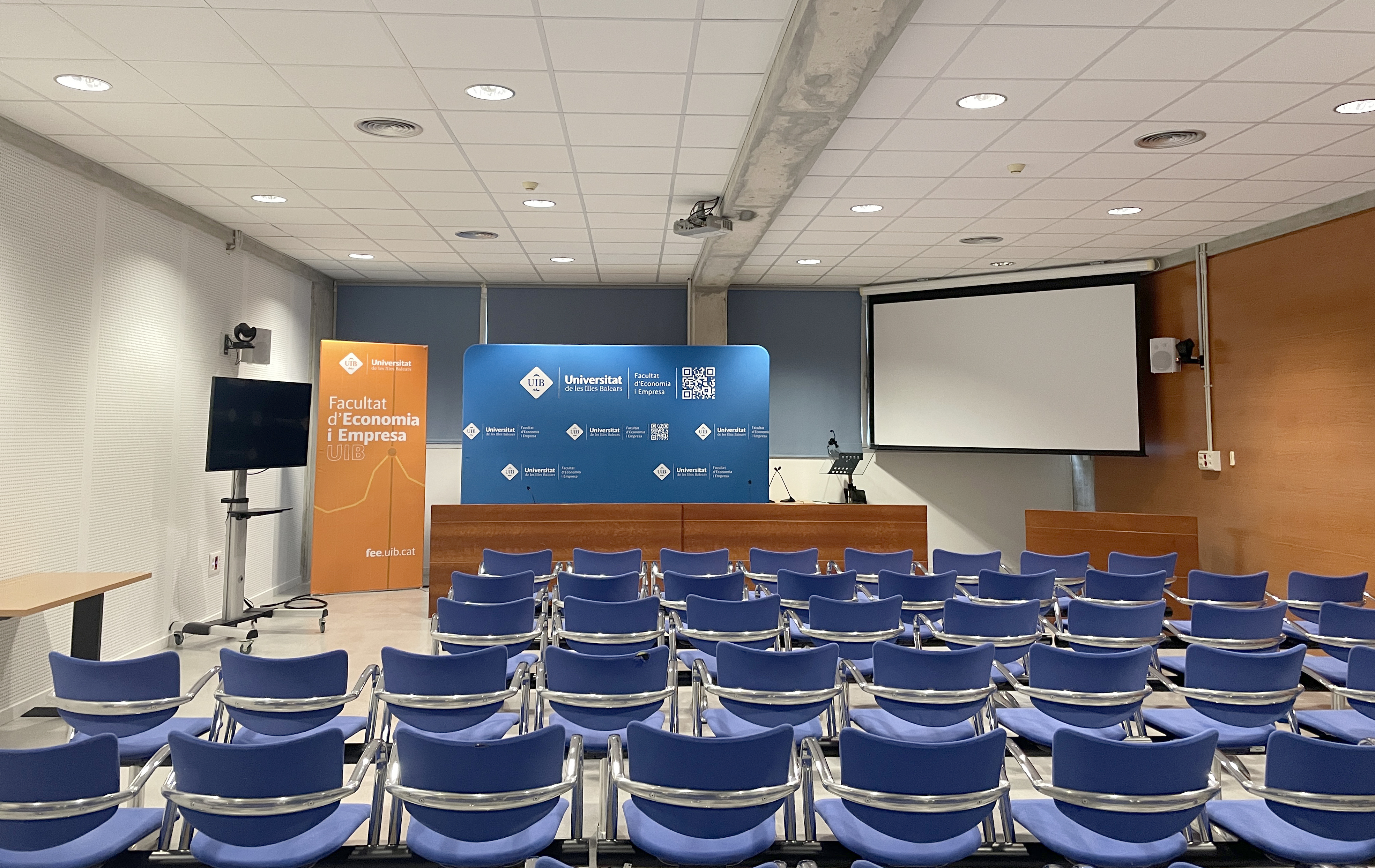 Aula de graus de la Facultat d'Economia
